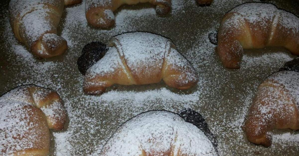 Nutellahörnchen von Gast. Ein Thermomix® Rezept aus der Kategorie ...