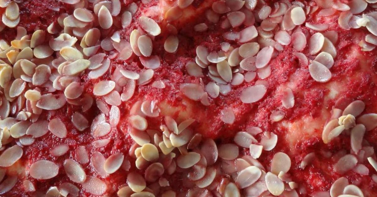 Erdbeer-Hefeteig-Blechkuchen von 4128christina. Ein Thermomix® Rezept ...