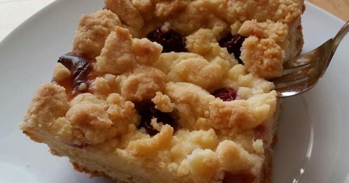 Kirsch/Apfel-Streuselkuchen mit Quark vom Blech von Sunandfun. Ein ...