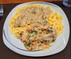 Low-Carb-Zwie­bel-Sah­ne-Hähn­chen