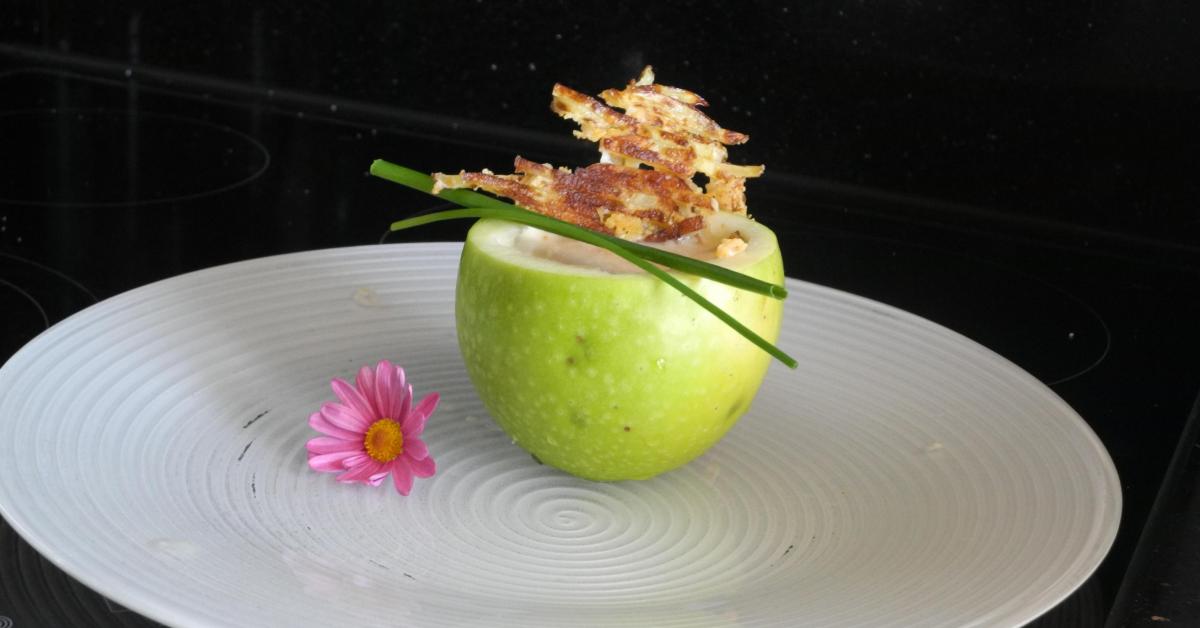Sellerie-Apfel-Cremesuppe von UdoSchroeder. Ein Thermomix® Rezept aus ...