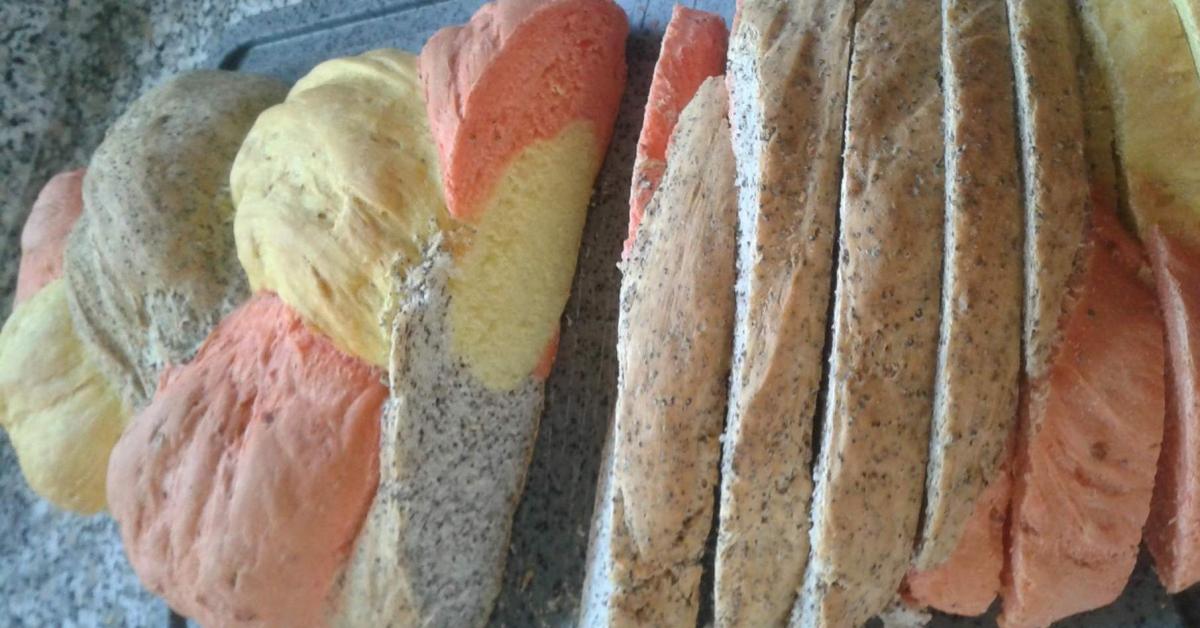 Deutschlandbrot - Variation von bunter Brotzopf perfekt zur WM 2018 ...
