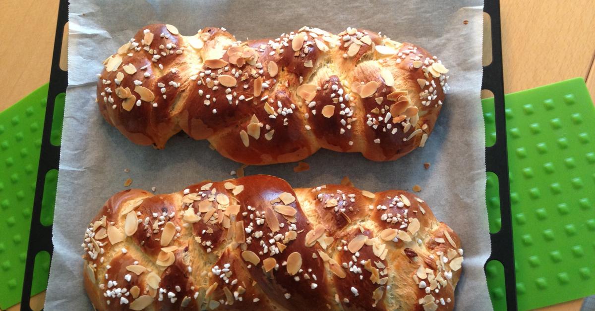 Hefezopf , so muss er sein von Gast. Ein Thermomix® Rezept aus der ...
