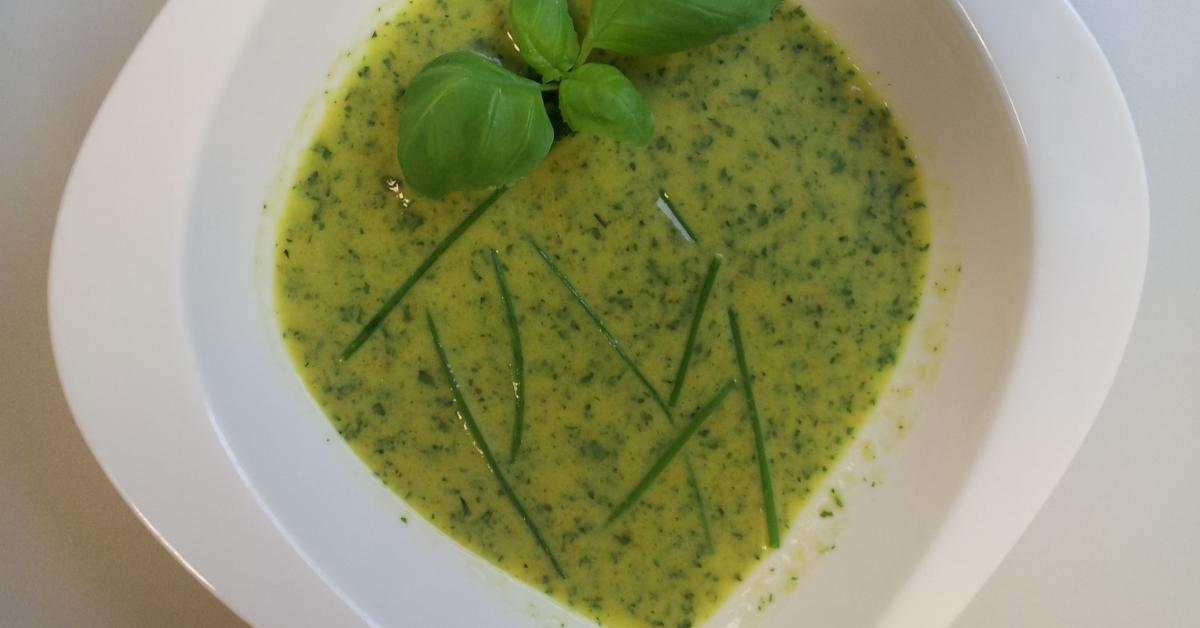 Variation von Rucola-Löwenzahn-Cremesuppe von Tom-DD. Ein Thermomix ...