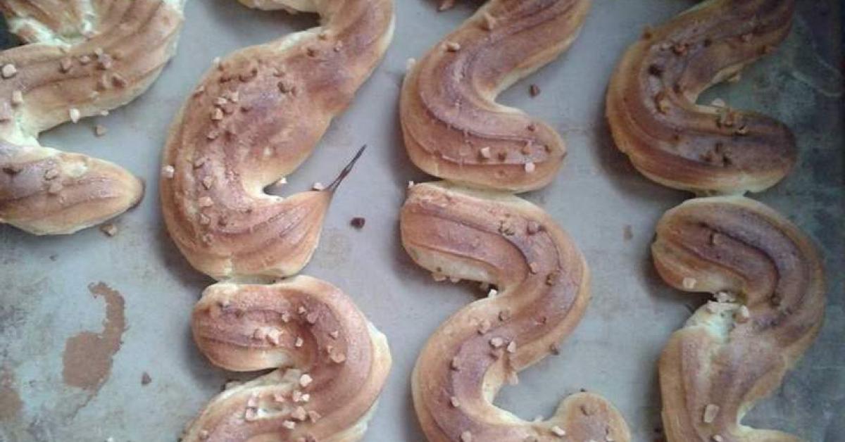 Schwanenhälse (Gebäck) von hexle123. Ein Thermomix ® Rezept aus der