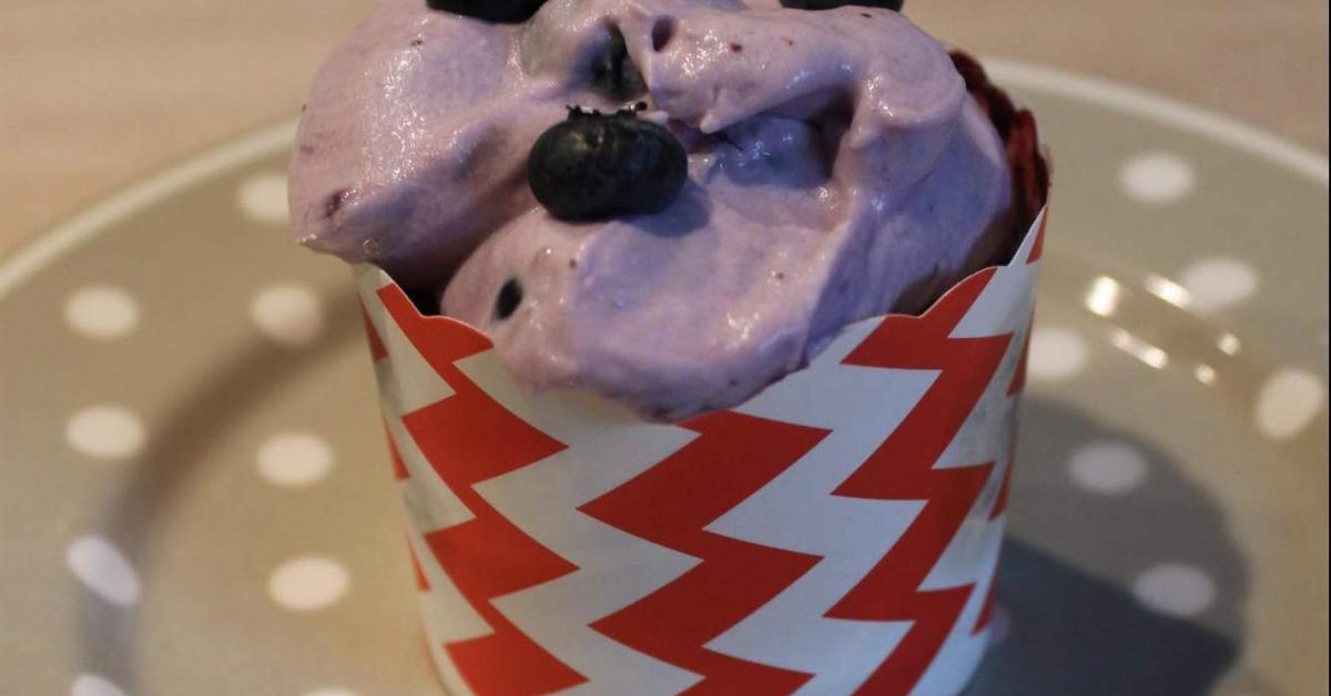Variation von Blaubeer Muffins Blaubeer Cupcakes von Tonili. Ein ...