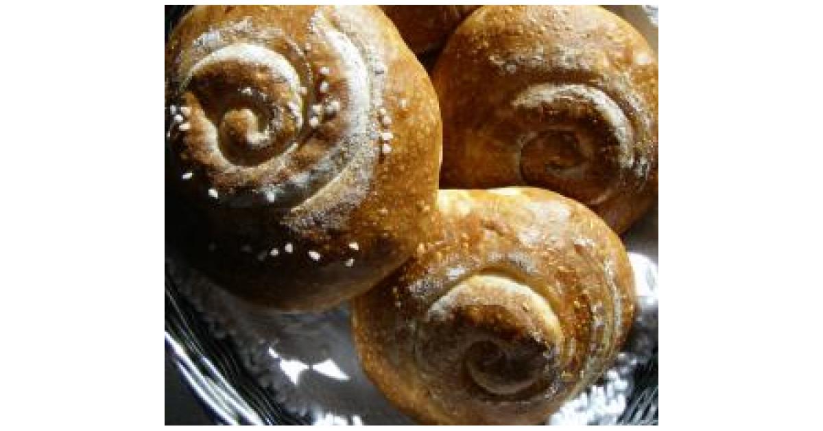 Brezen-Schnecken (Laugengebäck) von Sternengold. Ein Thermomix® Rezept ...