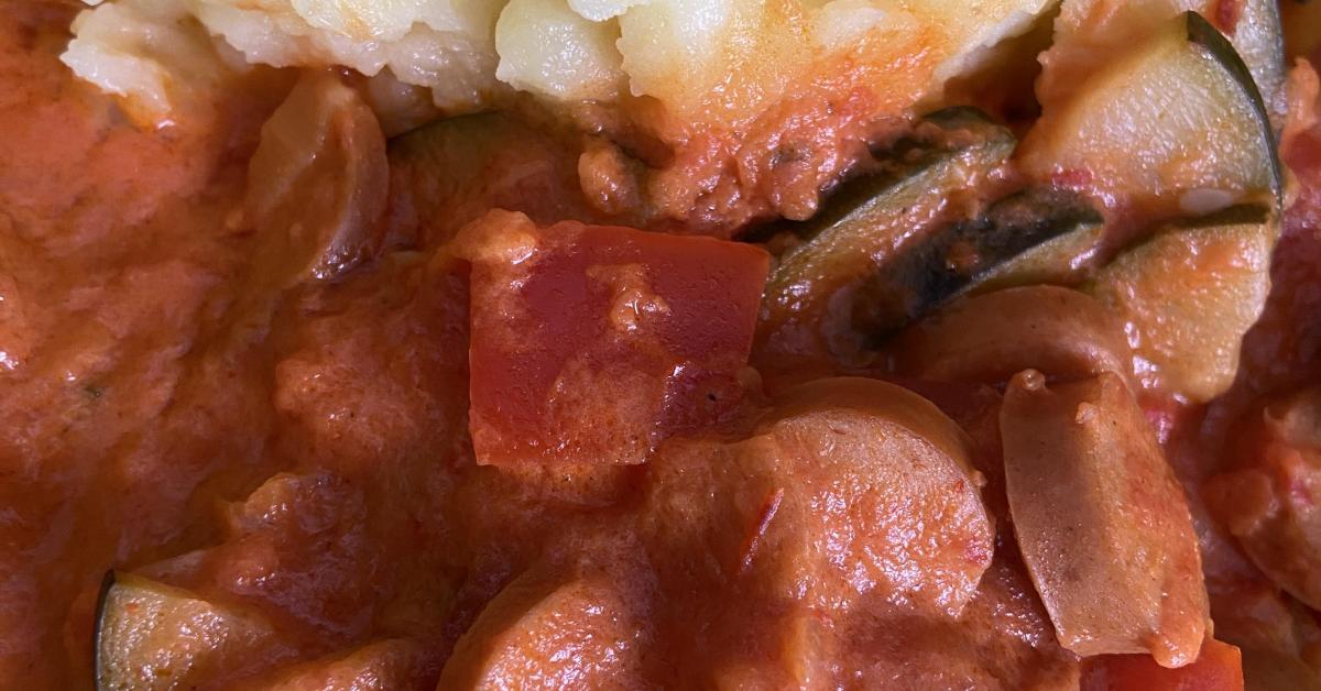 Gemüse-Würstchen-Gulasch von Ketman. Ein Thermomix® Rezept aus der ...