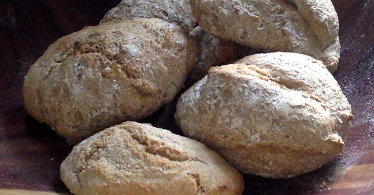 Dinkel-Vollkorn-Brötchen (Variation von Knusper Weckle) von menelaos75 ...