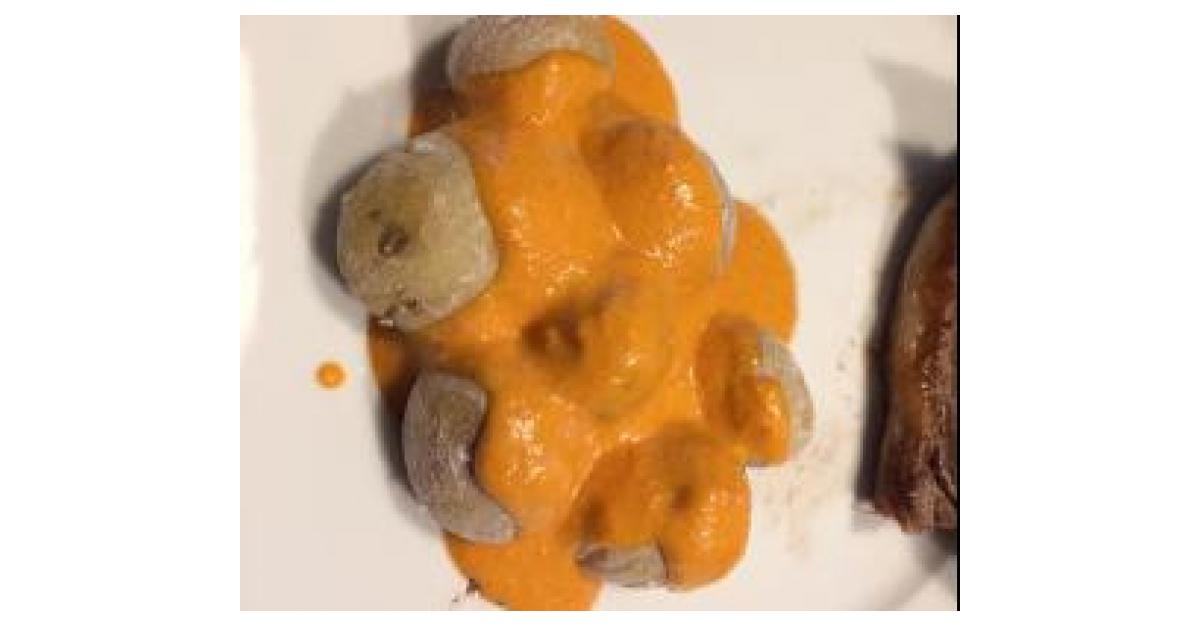Papas arrugadas con Mojo (spanische Schrumpfkartoffeln mit pikanter ...
