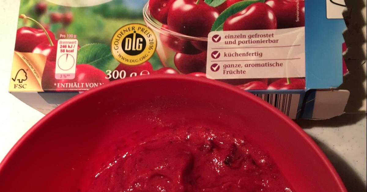 Sauerkirsch-Zitronen-Joghurteis von swenja_hh. Ein Thermomix® Rezept ...