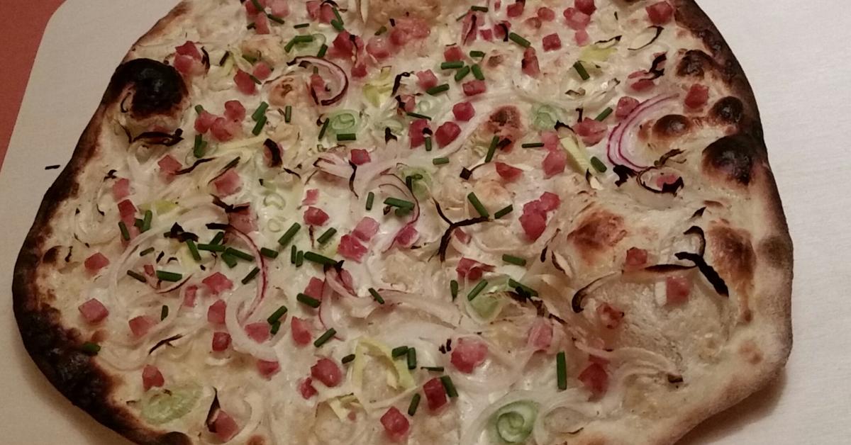 Flammkuchen Elsässer Art - wenig Hefe von Lea0393. Ein Thermomix ...