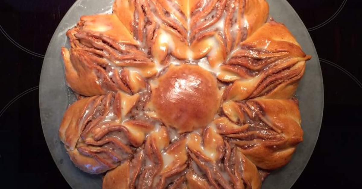 Briocheblume mit Schoko-Nuss-Füllung von Schirmle. Ein Thermomix ...