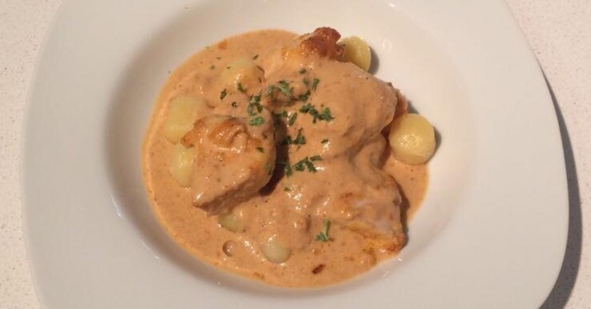 Pesto Sahne Hähnchen mit Gnocchi von mabrune. Ein Thermomix® Rezept aus ...