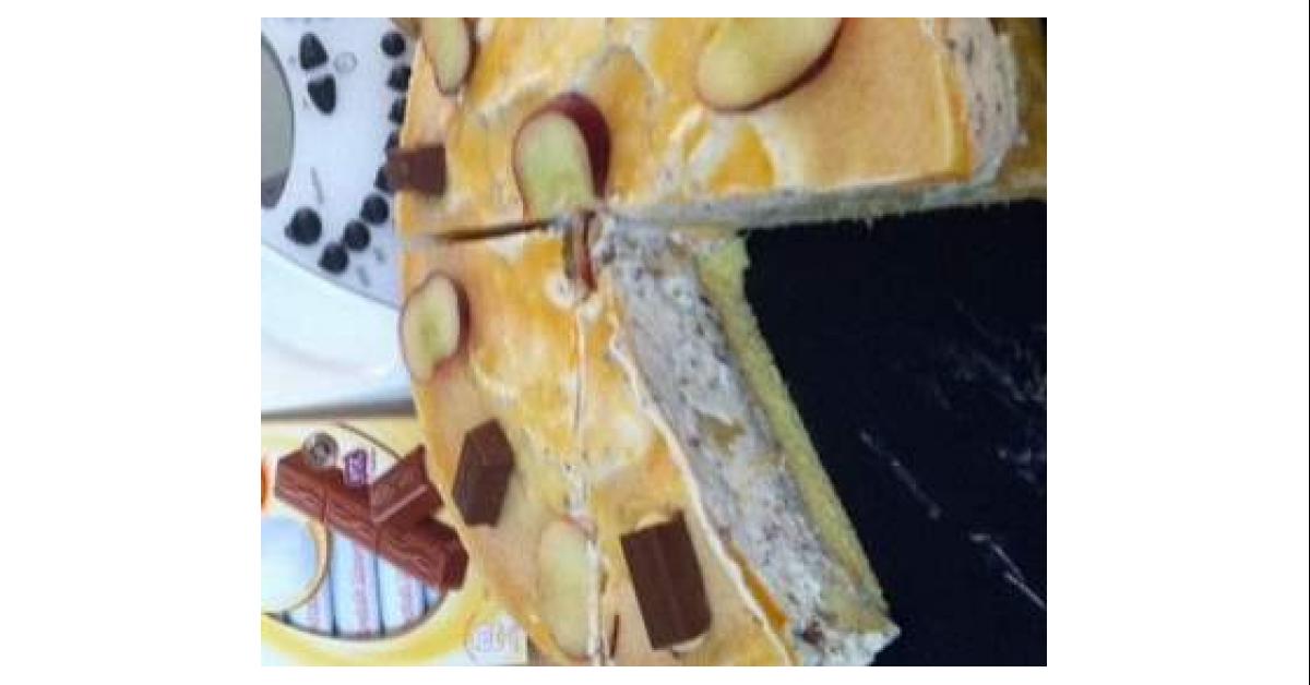 Sommerleichte Pfirsich-Maracuja-Joghurtschokolade-Torte von Gast. Ein ...