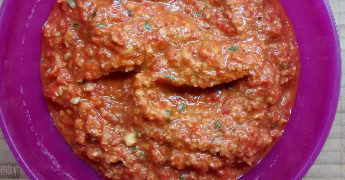 Walnuss Paprika Aufstrich vegan von nannerl. Ein Thermomix® Rezept aus ...