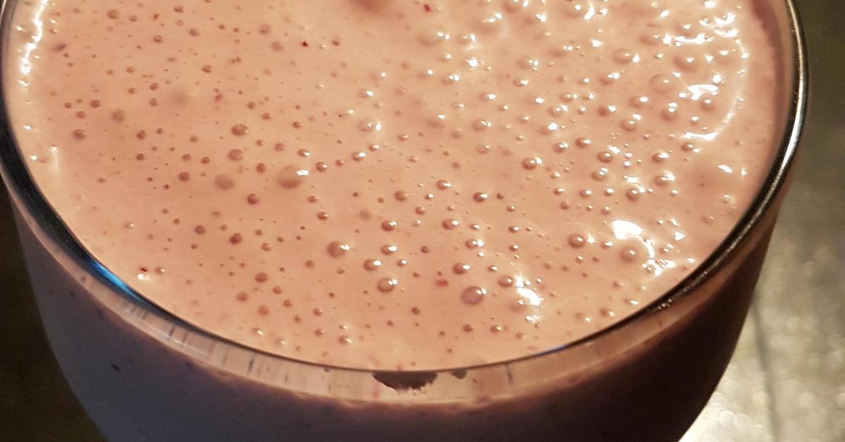 Nicoles cremiger leckerer neuer Kirsch-Bananen-Schokoladen Shake für ...