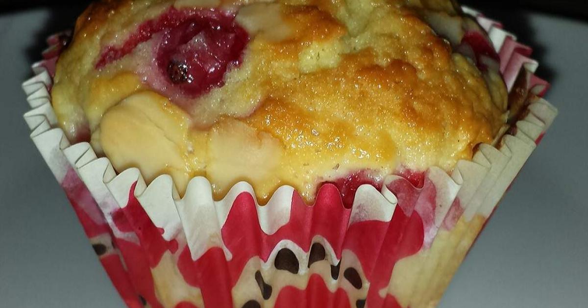 Johannisbeer-Schmand-Muffins von Tonkica. Ein Thermomix® Rezept aus der ...