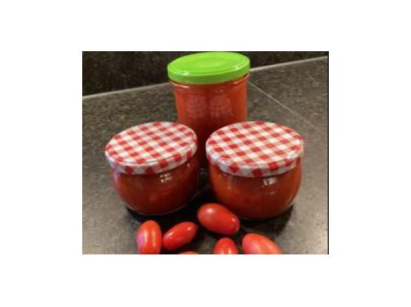 Pizzatomaten/Tomaten passiert für Vorrat