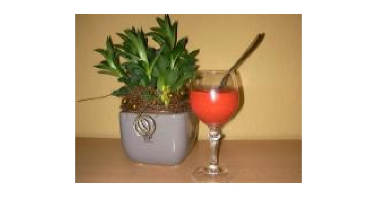 Erdbeer-Pfirsich Drink zum Start in den Morgen von henry le petit. Ein ...