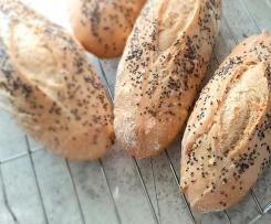 Dinkel Baguettes mit Chiasamen