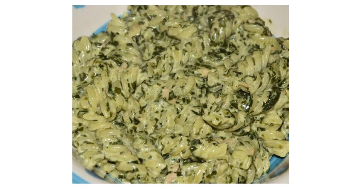 Nudeln mit Spinat-/Thunfisch-/Sahnesauce von eckartbirkenkamp. Ein ...